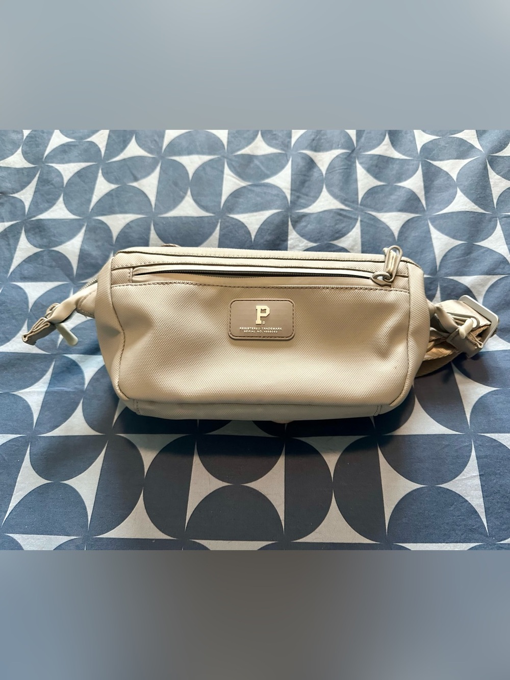 Portland Gear Cascade Crossbody Bag - Gray